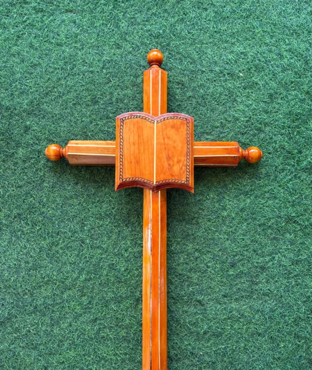 Cruz de Madera Ochavada 05