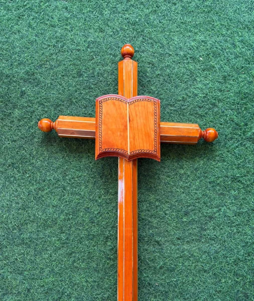 Cruz de Madera Ochavada 06