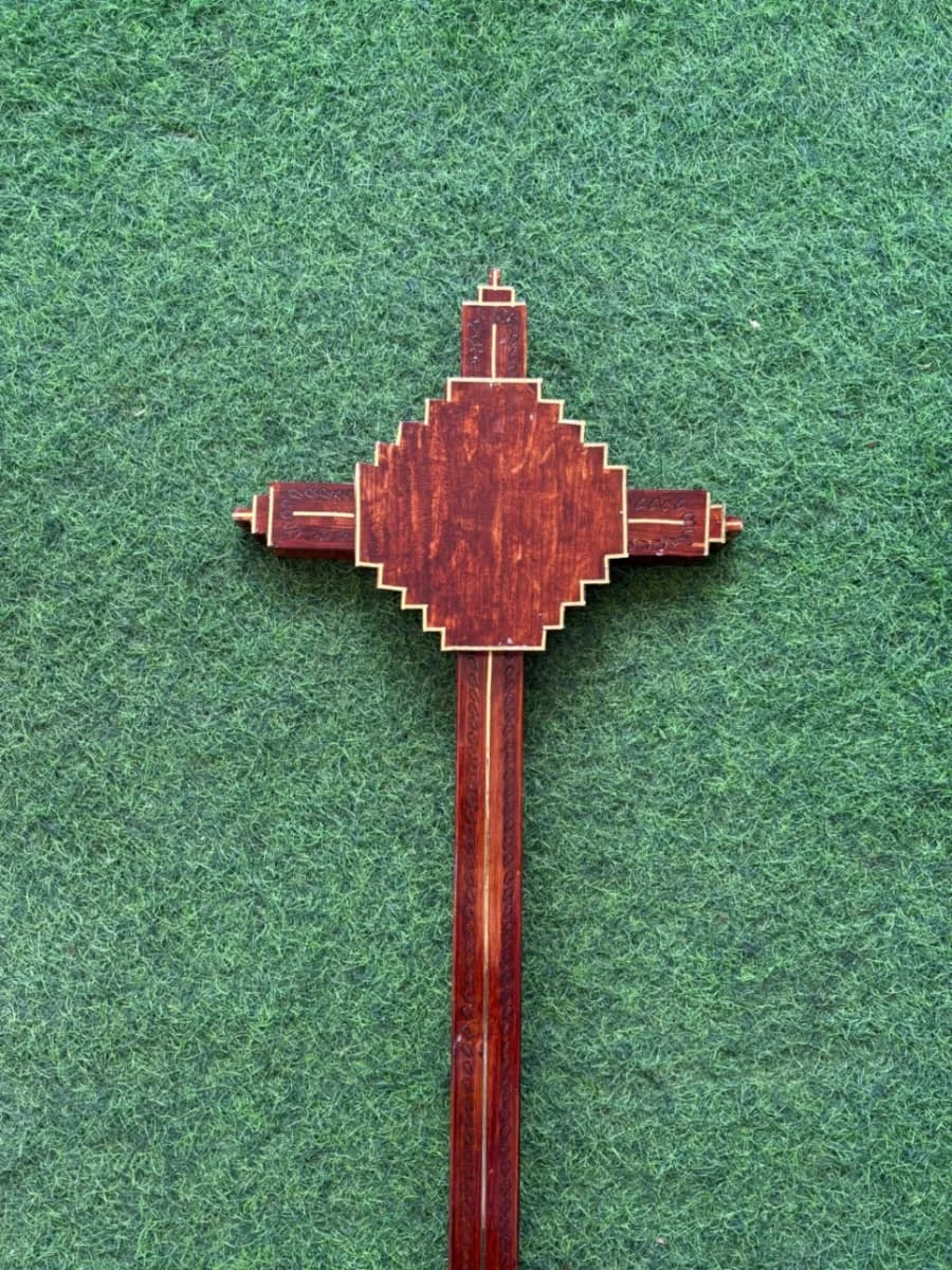 Cruz de Madera Escalonada 01