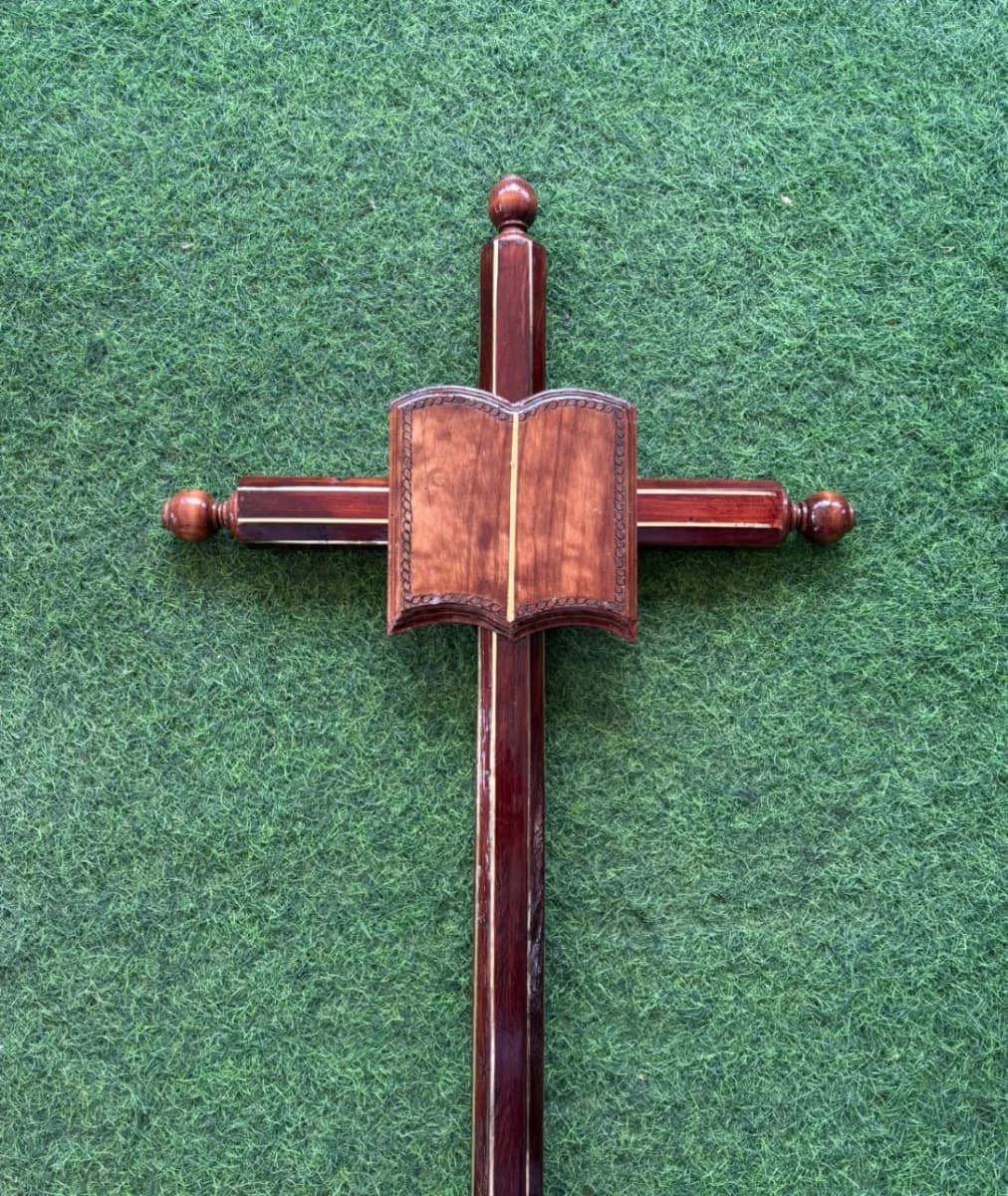 Cruz de Madera 29