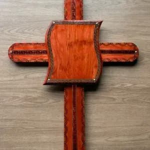Cruz de Madera Pergamino 10