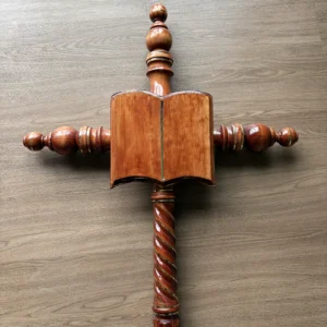 Cruz de Madera Torneada 01